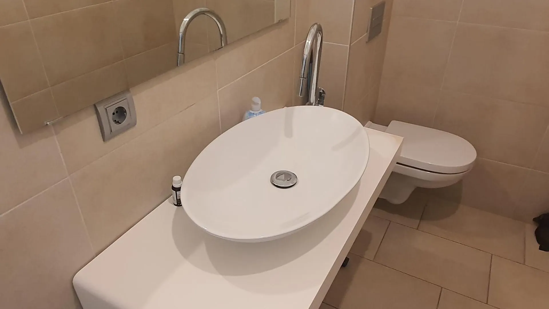 Sam - Your Cozy Stay Near Hamburg-Airport Hotel